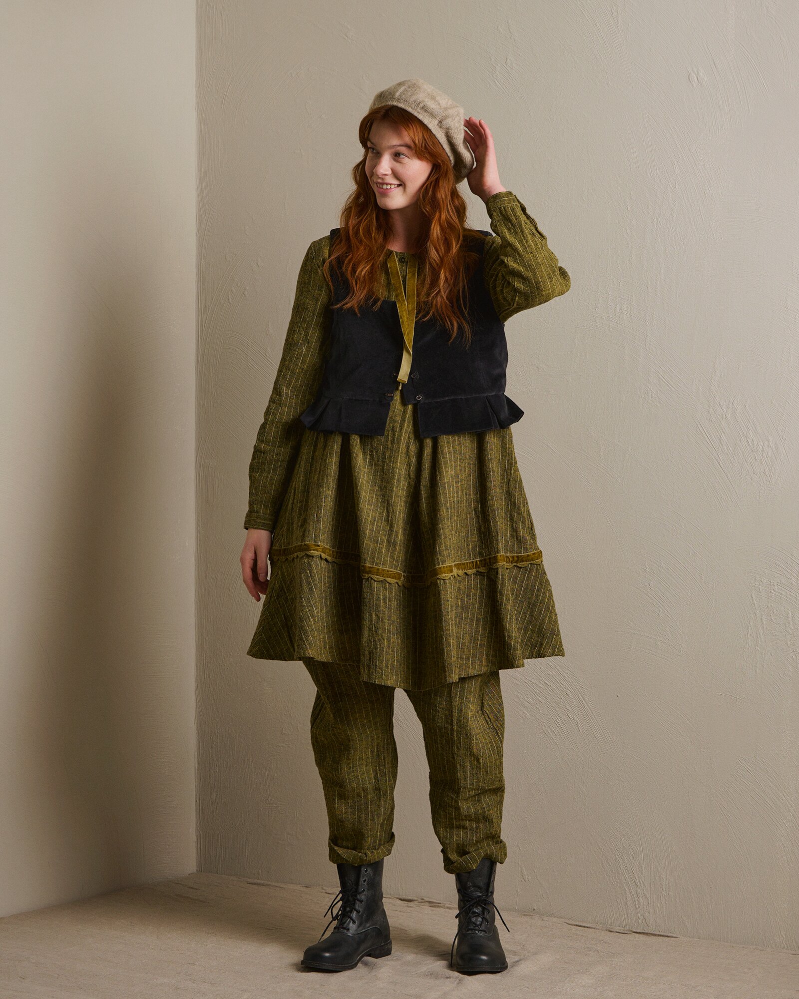 https://www.ewaiwalla.se/pub_docs/files/Ewa-i-Walla---Eljana-vest-Madde-tunic-Merja-trousers.png