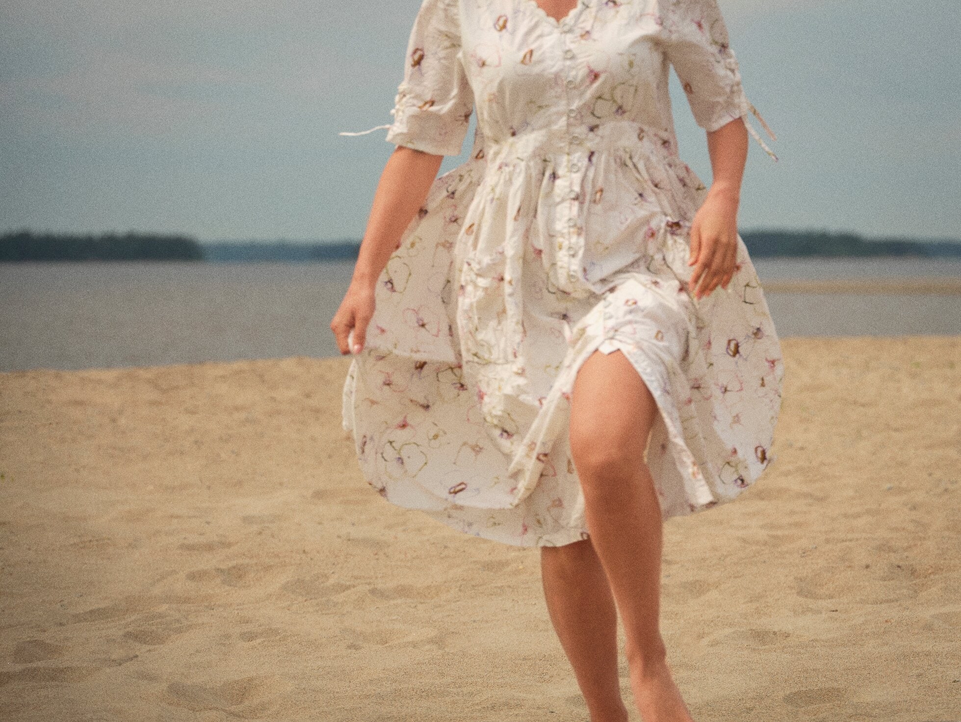 https://www.ewaiwalla.se/pub_docs/files/Ewa-i-Walla---Gull-Britt-dress.png